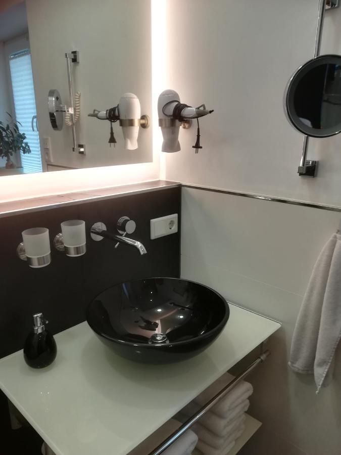 Appartment Fasanenhof Klinikum Und Uni Nah Mit Netflix Kassel Luaran gambar
